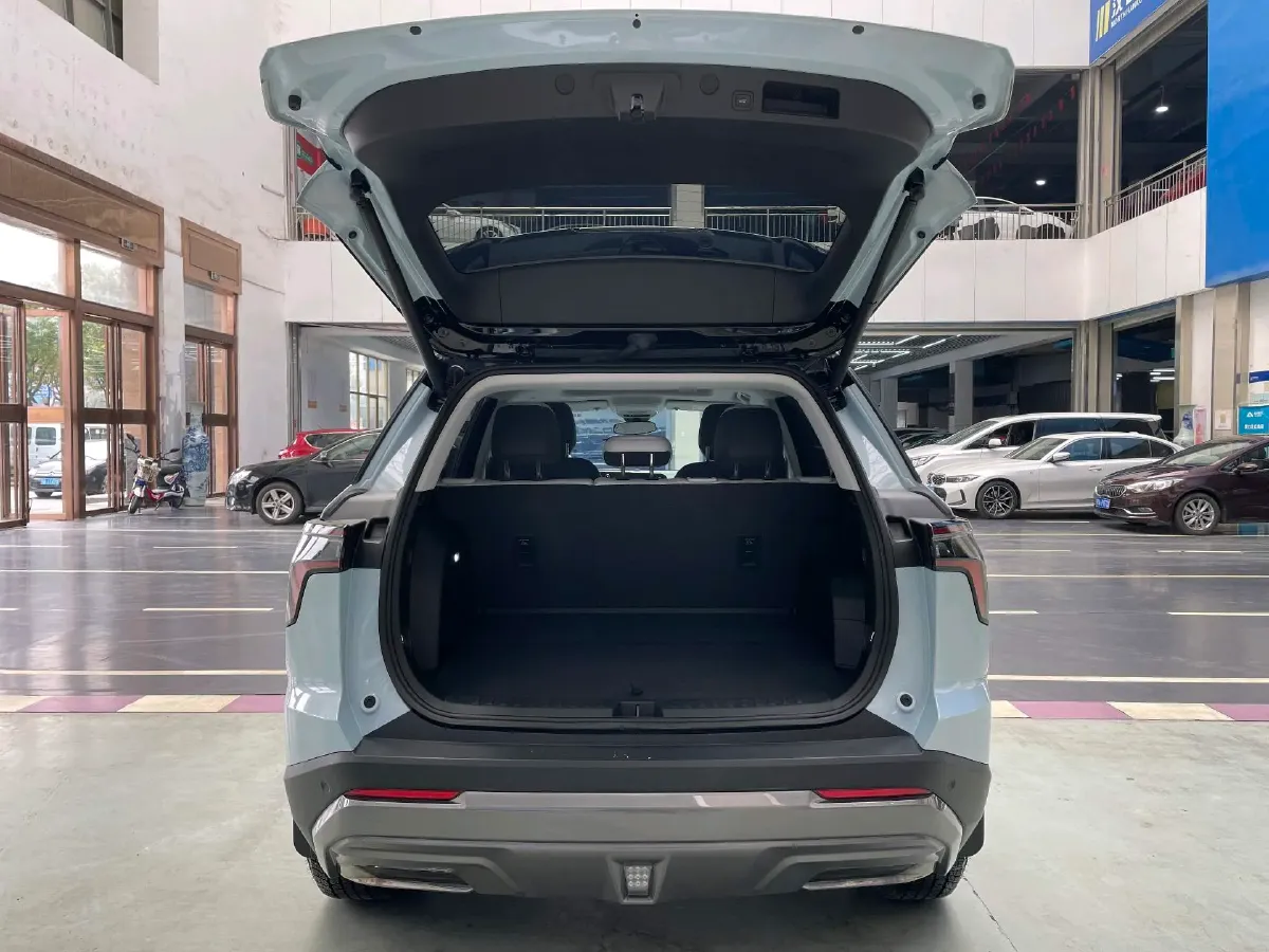 2024 Chevrolet EquinoxPlus 1.5T 180HP L4 2DHT PHEV 24.4KWH,autocango,china used car exporter,china ev exporter,chinese used car exporter,chinese used ev exporter