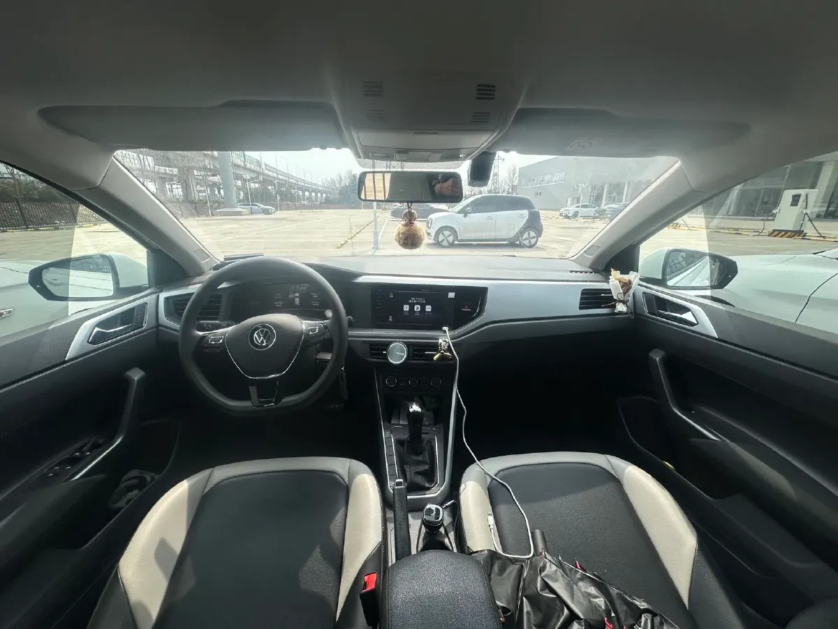 2023 Volkswagen Polo 1.5L 110HP L4 6AT,autocango,china used car exporter,china ev exporter,chinese used car exporter,chinese used ev exporter