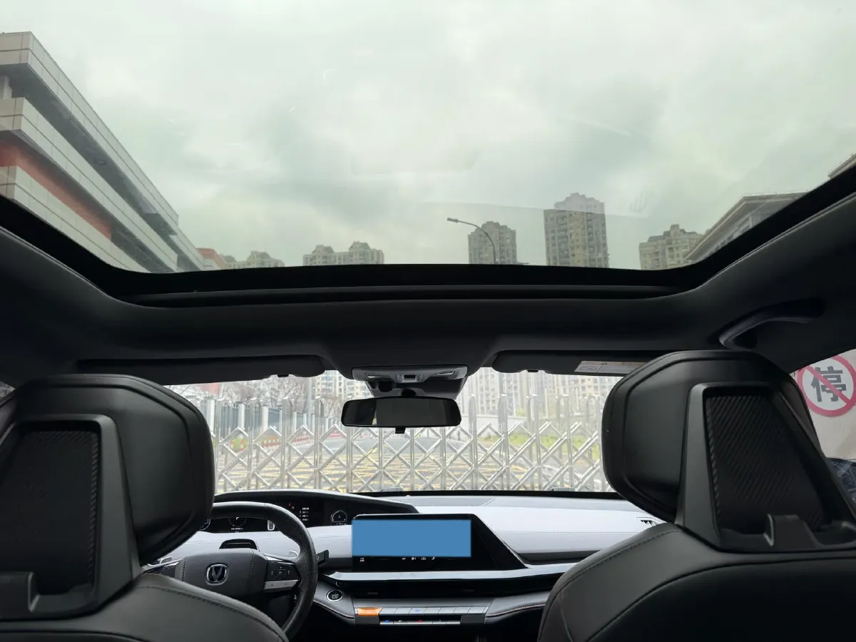 2022 ChangAn UNI-V 1.5T 188HP L4 7DCT,autocango,china used car exporter,china ev exporter,chinese used car exporter,chinese used ev exporter