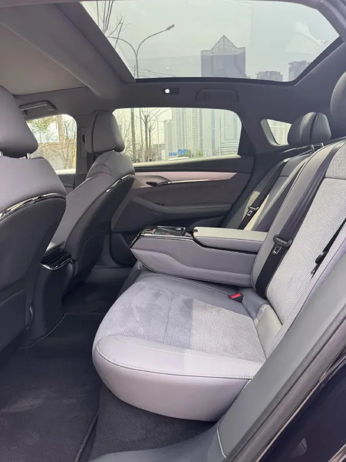 2024 Voyah ZhuiGuang 1.5T 136HP L4 PHEV 43KWH,autocango,china used car exporter,china ev exporter,chinese used car exporter,chinese used ev exporter