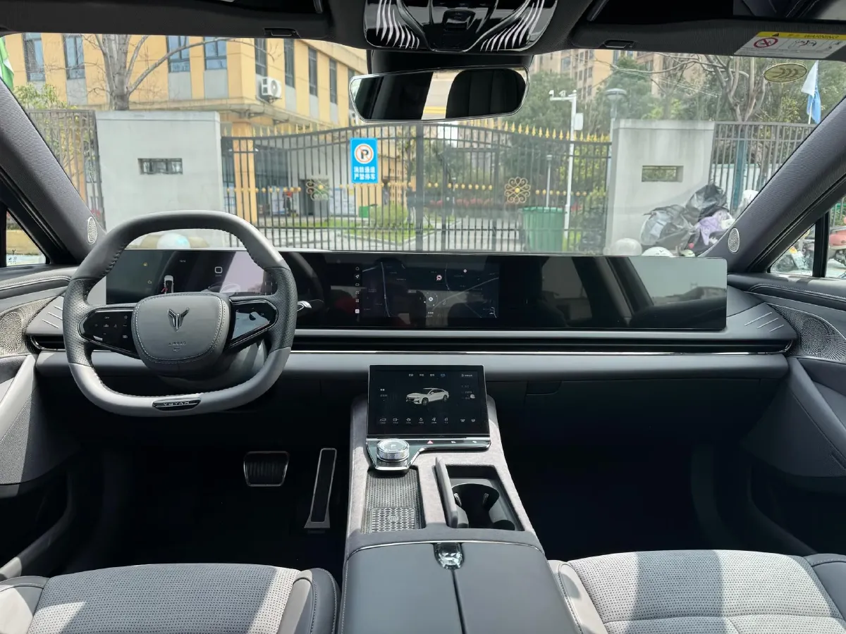 2024 Voyah ZhuiGuang 1.5T 136HP L4 PHEV 43KWH,autocango,china used car exporter,china ev exporter,chinese used car exporter,chinese used ev exporter