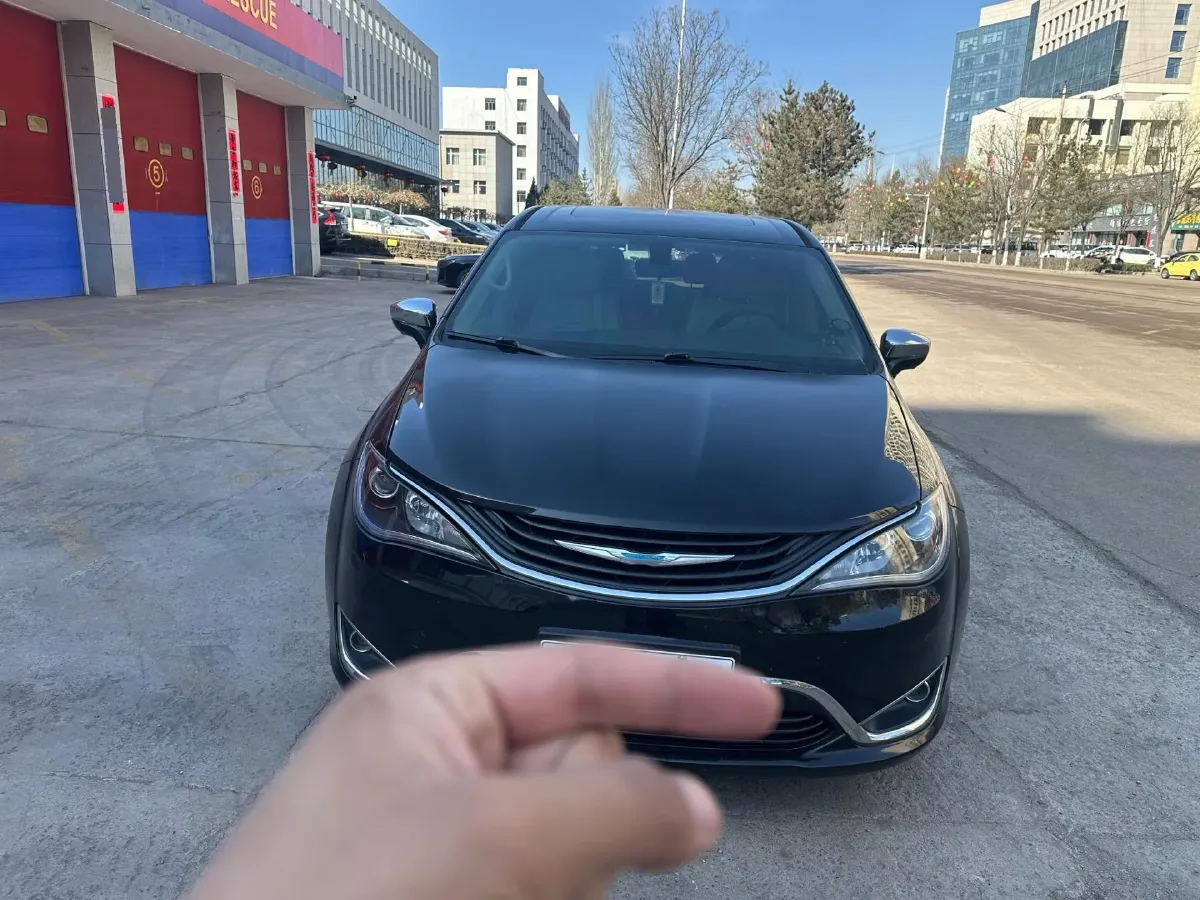 2018 Chrysler Pacifica 3.6L 245HP V6 E-CVT PHEV 16KWH,autocango,china used car exporter,china ev exporter,chinese used car exporter,chinese used ev exporter