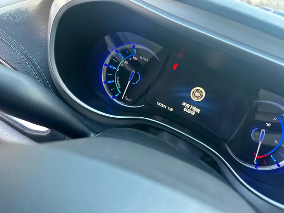 2018 Chrysler Pacifica 3.6L 245HP V6 E-CVT PHEV 16KWH,autocango,china used car exporter,china ev exporter,chinese used car exporter,chinese used ev exporter