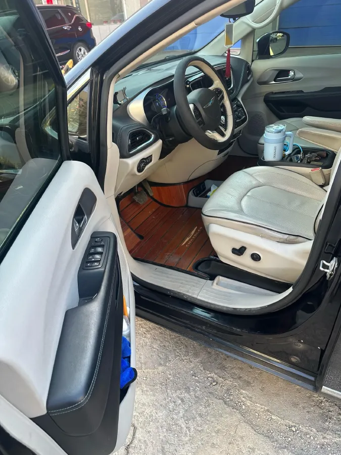 2018 Chrysler Pacifica 3.6L 245HP V6 E-CVT PHEV 16KWH,autocango,china used car exporter,china ev exporter,chinese used car exporter,chinese used ev exporter