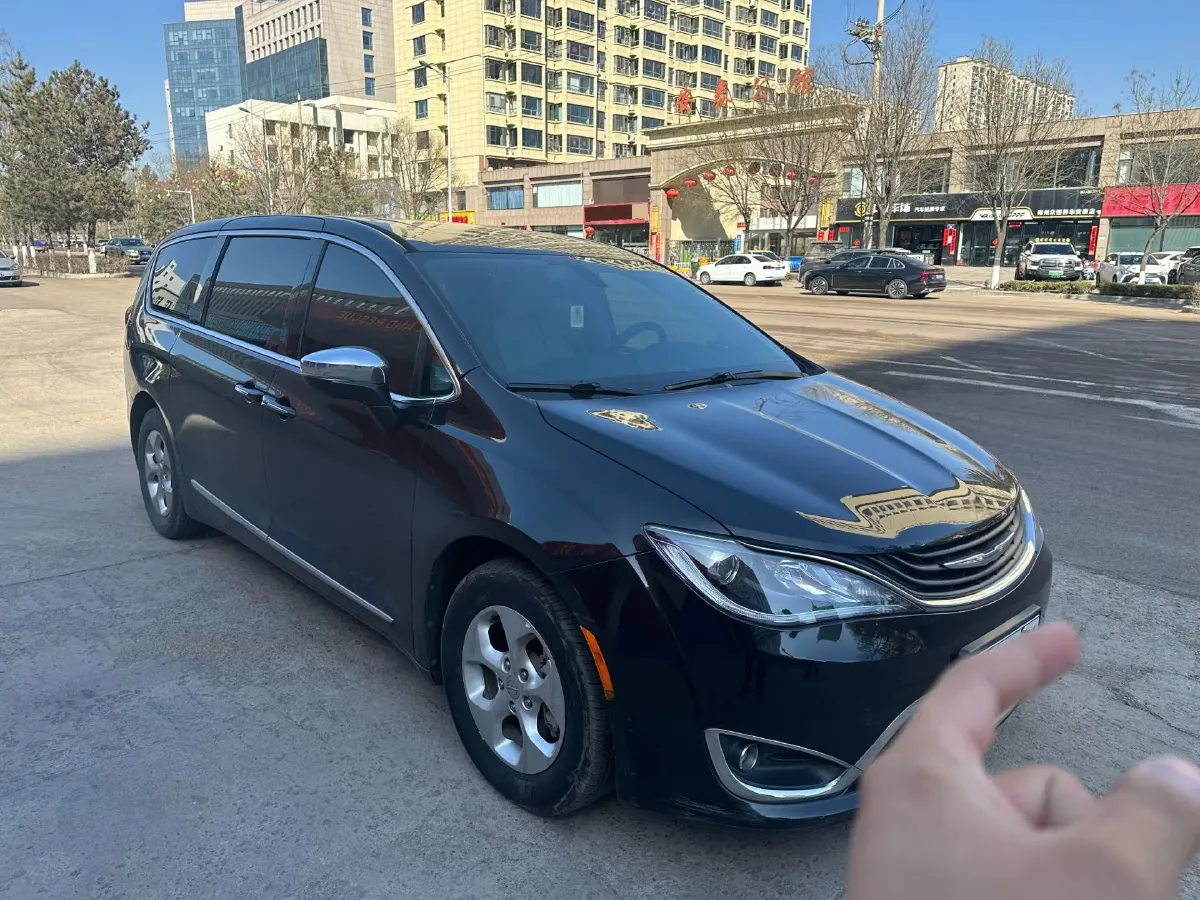 2018 Chrysler Pacifica 3.6L 245HP V6 E-CVT PHEV 16KWH,autocango,china used car exporter,china ev exporter,chinese used car exporter,chinese used ev exporter