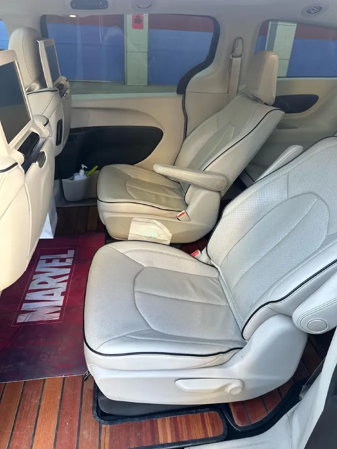 2018 Chrysler Pacifica 3.6L 245HP V6 E-CVT PHEV 16KWH,autocango,china used car exporter,china ev exporter,chinese used car exporter,chinese used ev exporter