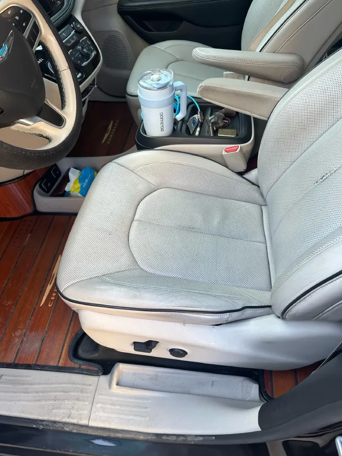 2018 Chrysler Pacifica 3.6L 245HP V6 E-CVT PHEV 16KWH,autocango,china used car exporter,china ev exporter,chinese used car exporter,chinese used ev exporter