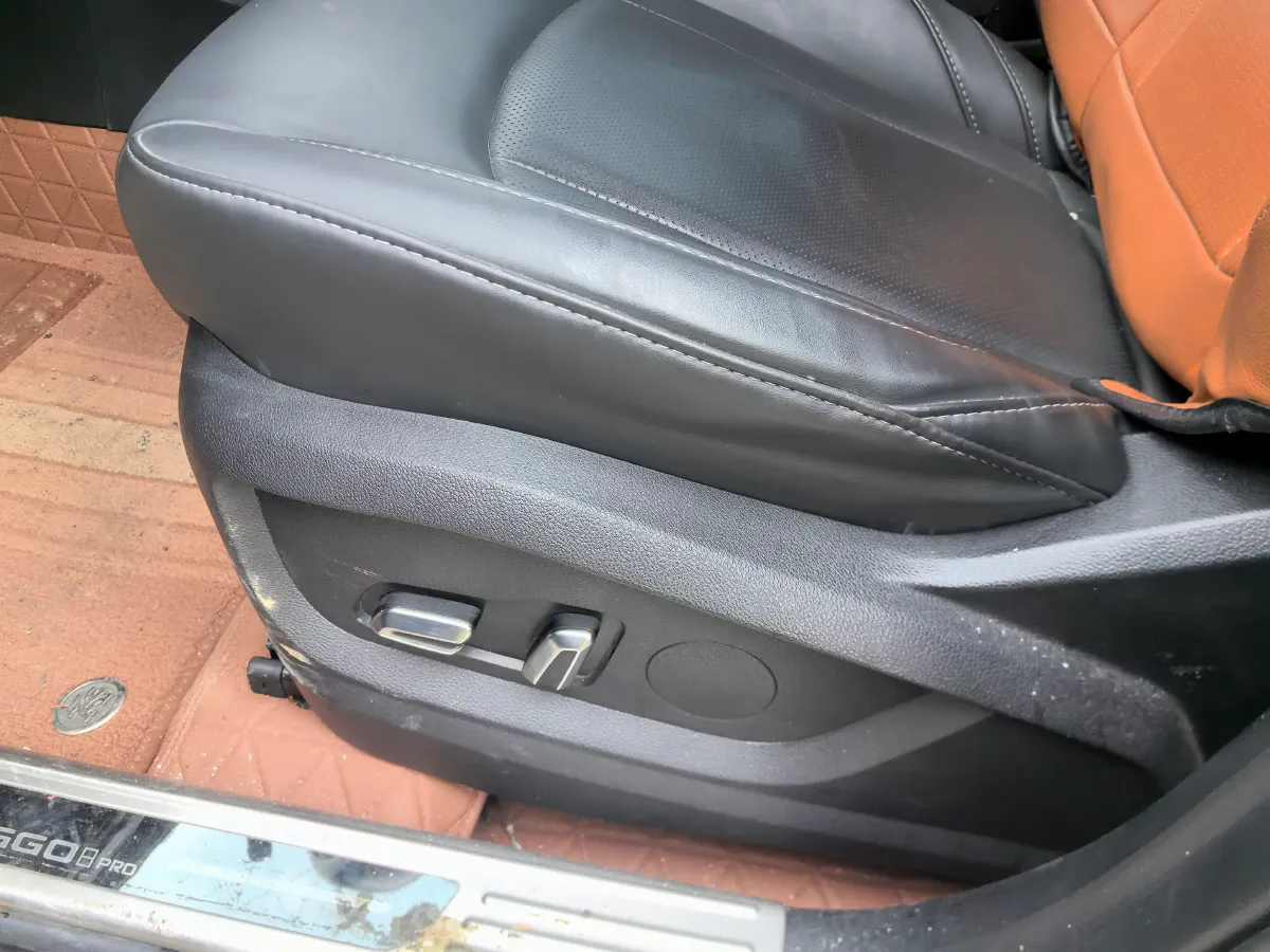 2022 Chery Tiggo 8 Plus 1.6T 197HP L4 7DCT,autocango,china used car exporter,china ev exporter,chinese used car exporter,chinese used ev exporter