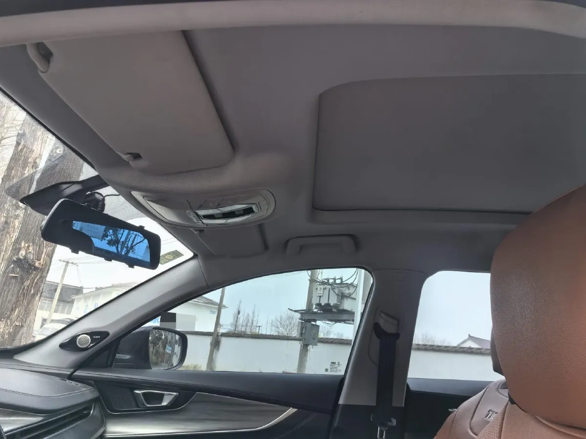 2022 Chery Tiggo 8 Plus 1.6T 197HP L4 7DCT,autocango,china used car exporter,china ev exporter,chinese used car exporter,chinese used ev exporter