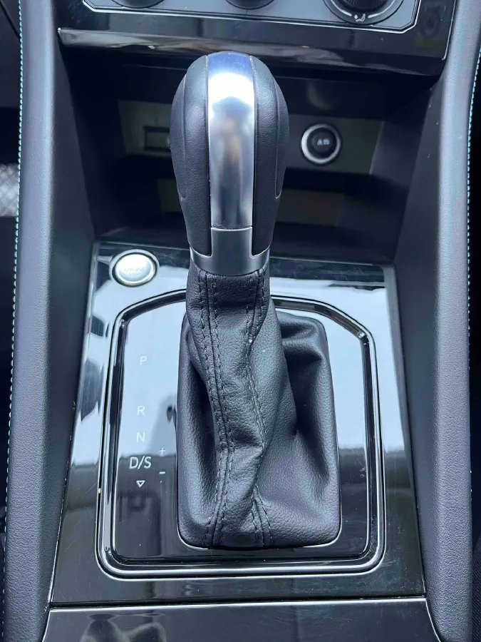 2022 Jetta VS5 1.4T 150HP L4 6AT,autocango,china used car exporter,china ev exporter,chinese used car exporter,chinese used ev exporter