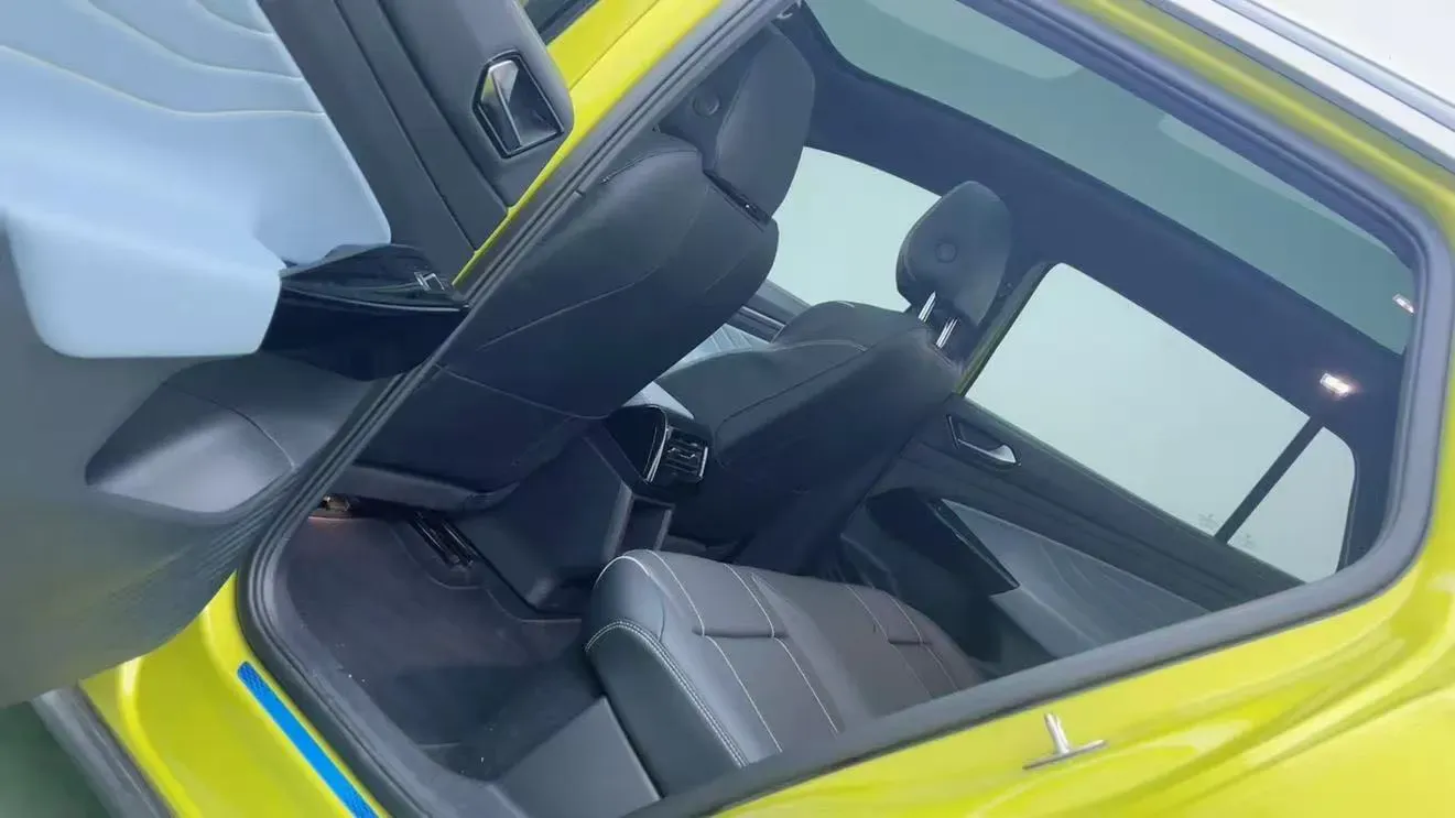 2021 Volkswagen ID.4 Crozz BEV 84.8KWH,autocango,china used car exporter,china ev exporter,chinese used car exporter,chinese used ev exporter