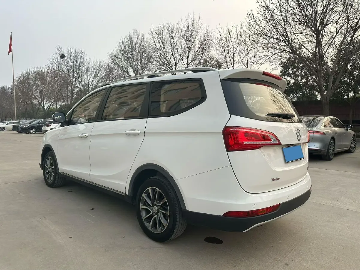 2017 BaoJun 730 1.5T 150HP L4 6MT,autocango,china used car exporter,china ev exporter,chinese used car exporter,chinese used ev exporter