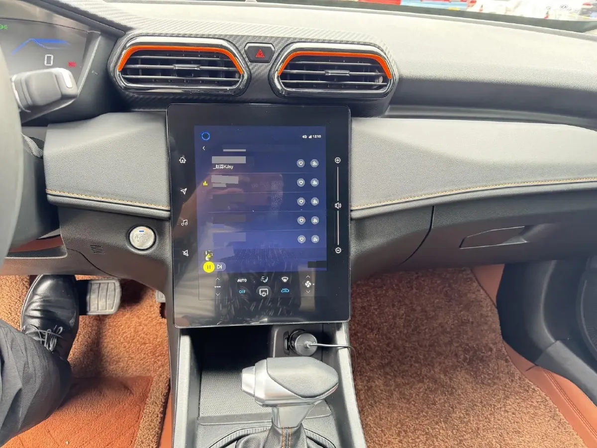 2024 DongFeng Aeolus YiXuan 1.5L 125HP L4 6DCT,autocango,china used car exporter,china ev exporter,chinese used car exporter,chinese used ev exporter