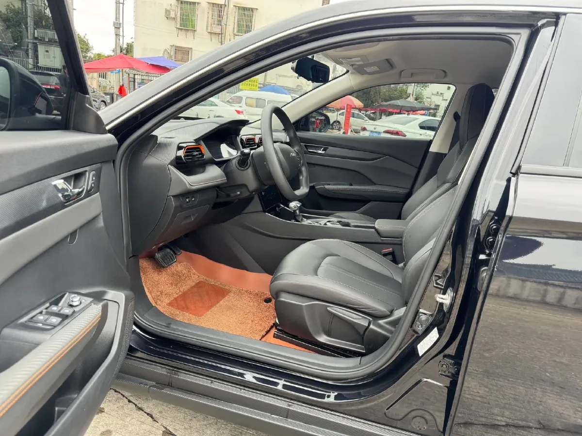 2024 DongFeng Aeolus YiXuan 1.5L 125HP L4 6DCT,autocango,china used car exporter,china ev exporter,chinese used car exporter,chinese used ev exporter