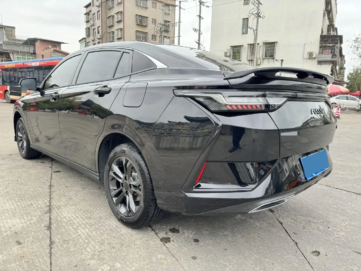 2024 DongFeng Aeolus YiXuan 1.5L 125HP L4 6DCT,autocango,china used car exporter,china ev exporter,chinese used car exporter,chinese used ev exporter
