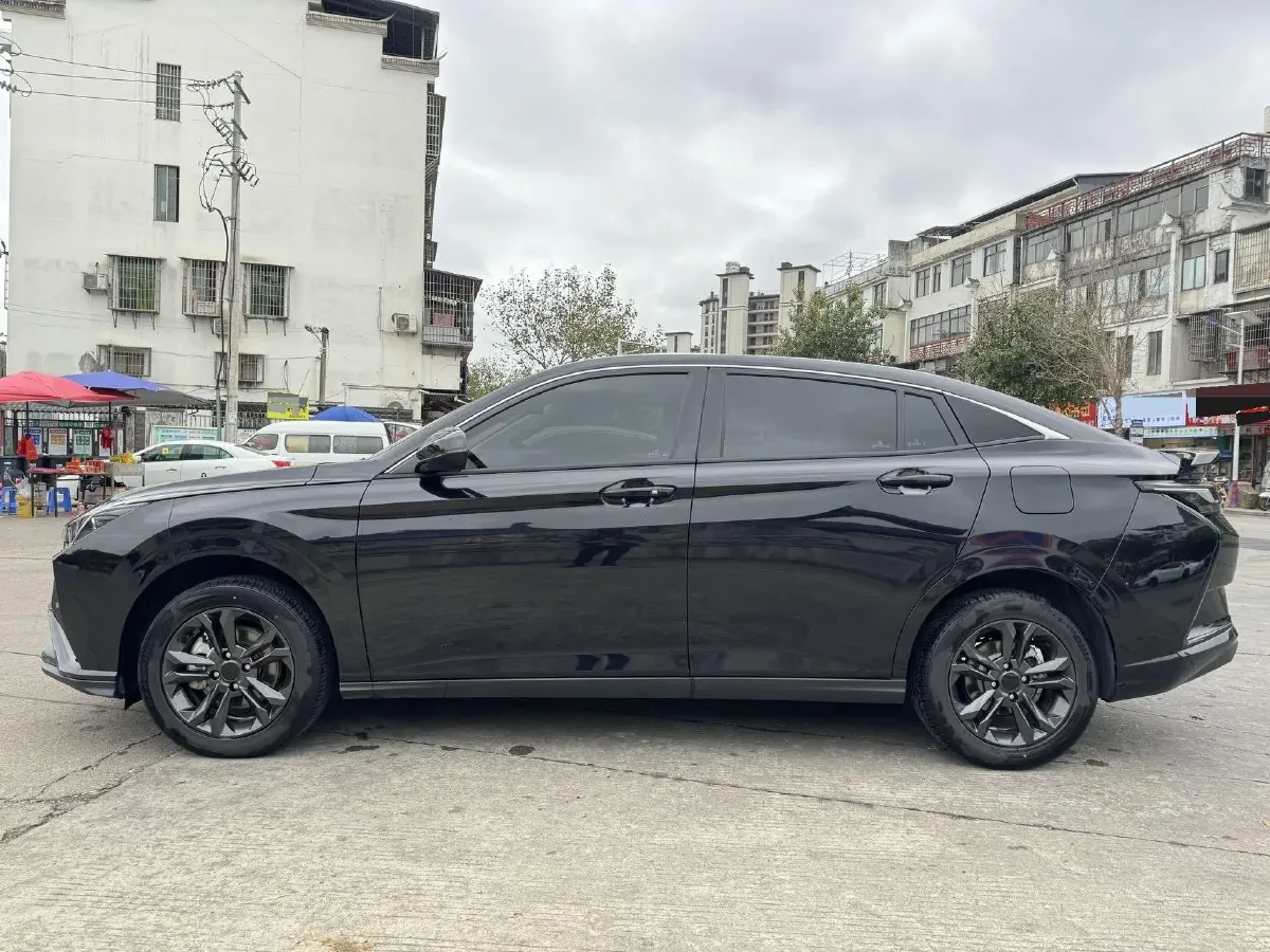 2024 DongFeng Aeolus YiXuan 1.5L 125HP L4 6DCT,autocango,china used car exporter,china ev exporter,chinese used car exporter,chinese used ev exporter