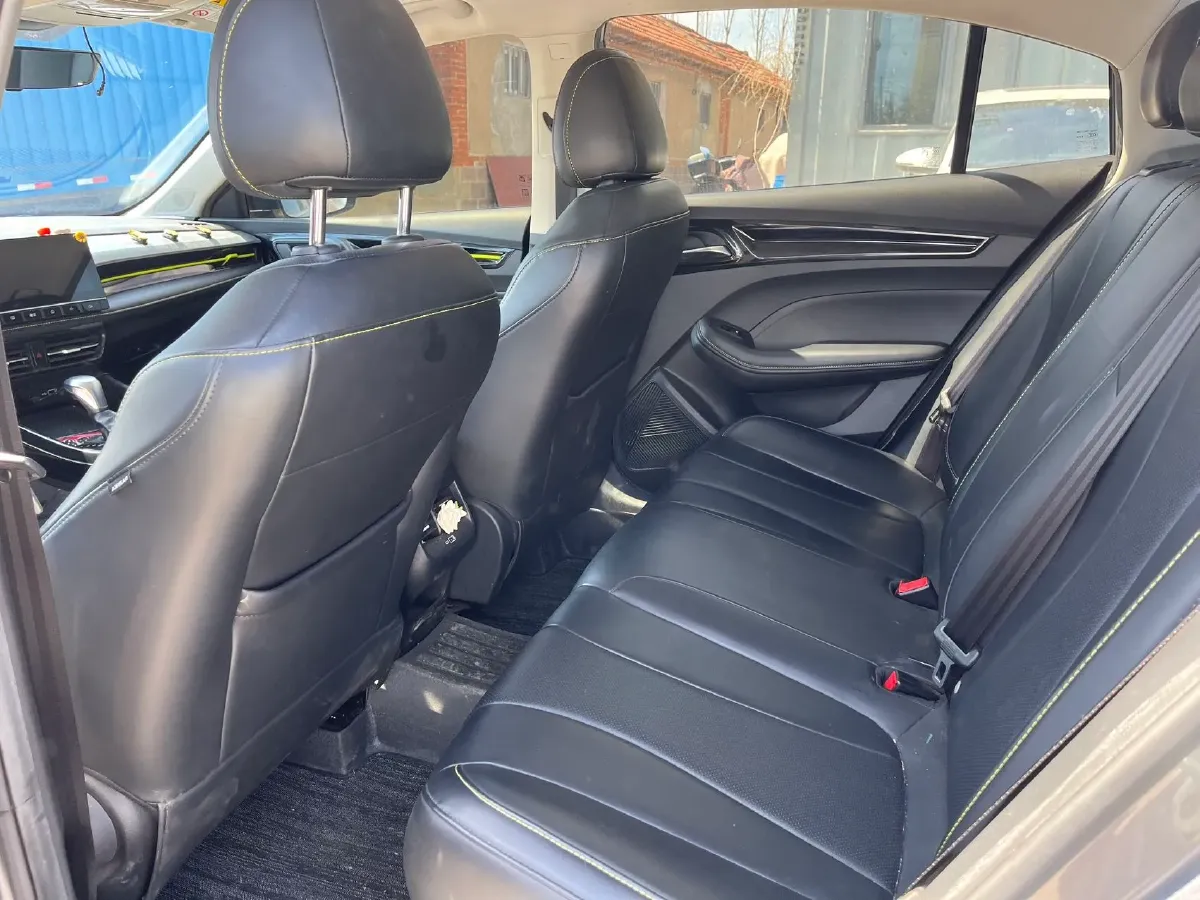 2021 Roewe i5 1.5L 120HP L4 CVT,autocango,china used car exporter,china ev exporter,chinese used car exporter,chinese used ev exporter