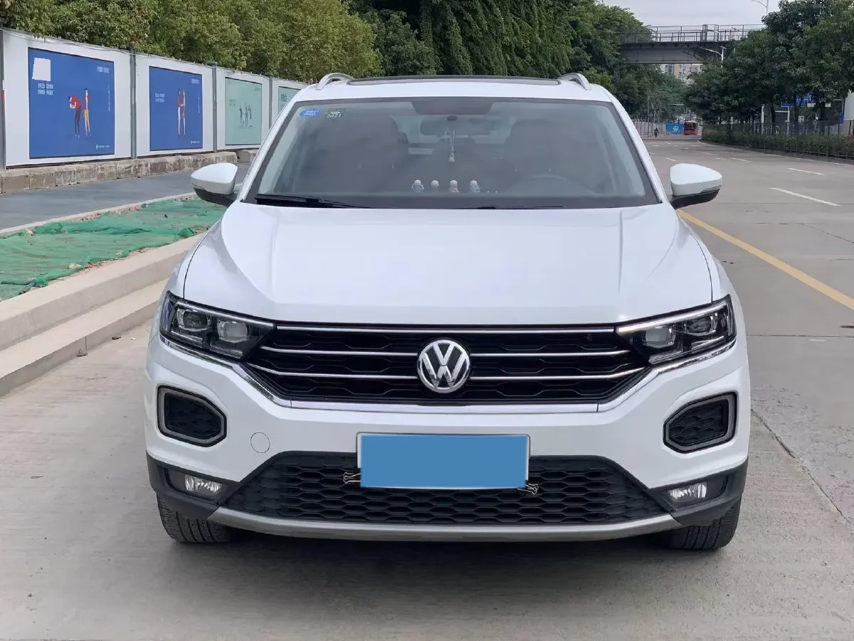 2022 Volkswagen T-Roc 1.4T 150HP L4 7DCT,autocango,china used car exporter,china ev exporter,chinese used car exporter,chinese used ev exporter