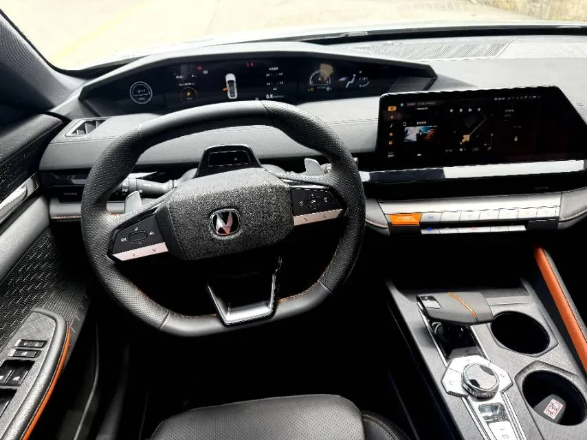 2023 ChangAn UNI-V 1.5T 188HP L4 7DCT,autocango,china used car exporter,china ev exporter,chinese used car exporter,chinese used ev exporter