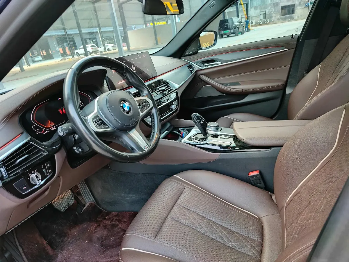 2021 BMW 5 Series 2.0T 252HP L4 8AT,autocango,china used car exporter,china ev exporter,chinese used car exporter,chinese used ev exporter