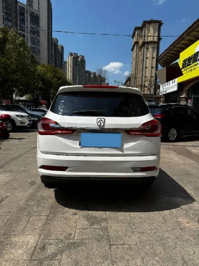 2017 BaoJun 310W 1.5L 112HP L4 6MT,autocango,china used car exporter,china ev exporter,chinese used car exporter,chinese used ev exporter