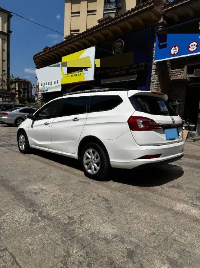 2017 BaoJun 310W 1.5L 112HP L4 6MT,autocango,china used car exporter,china ev exporter,chinese used car exporter,chinese used ev exporter