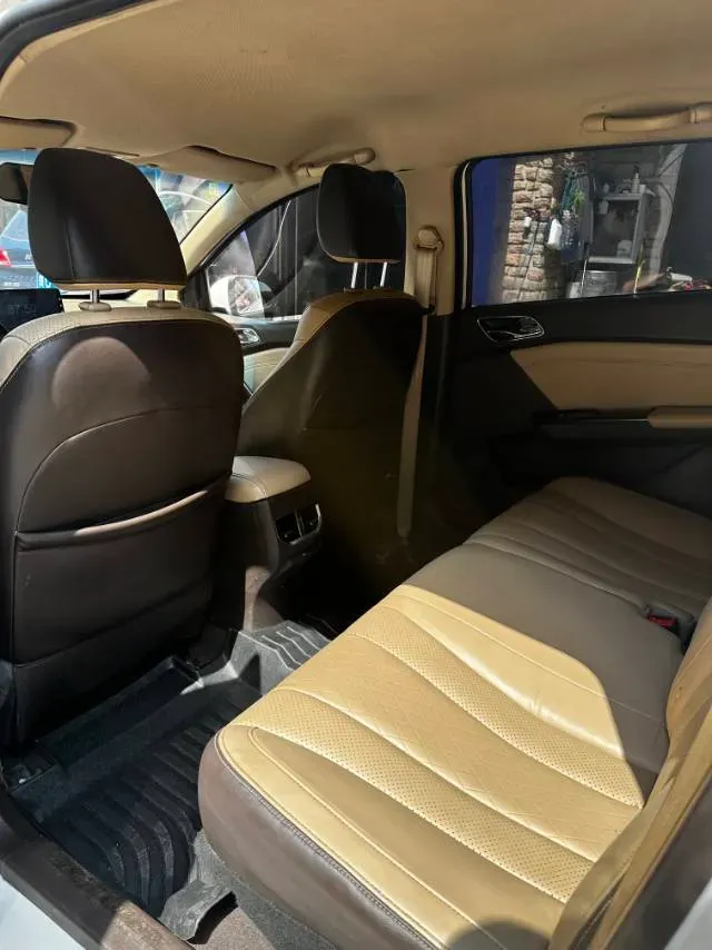 2017 BaoJun 310W 1.5L 112HP L4 6MT,autocango,china used car exporter,china ev exporter,chinese used car exporter,chinese used ev exporter