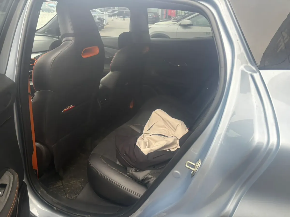 2022 ChangAn UNI-T 1.5T 188HP L4 7DCT,autocango,china used car exporter,china ev exporter,chinese used car exporter,chinese used ev exporter