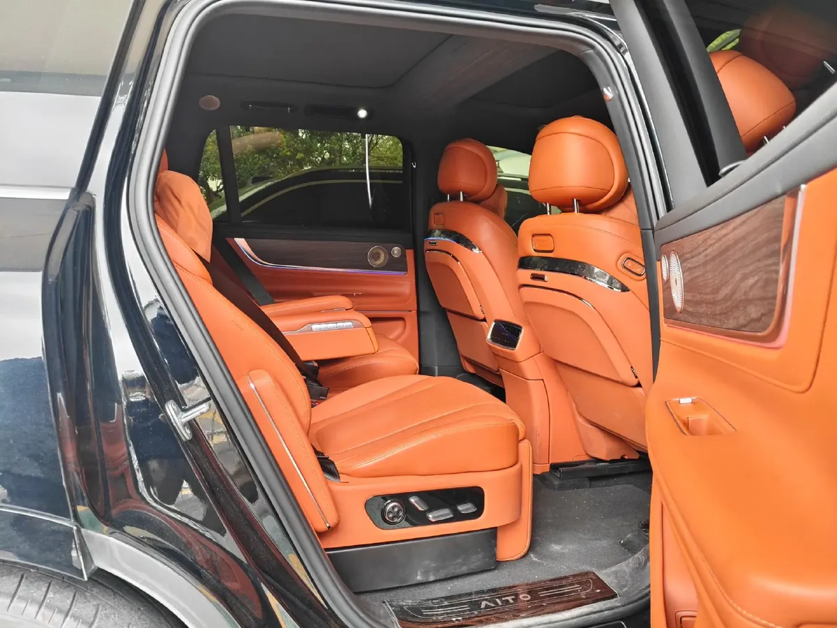 2024 AITO AITO M9 1.5T 152HP L4 REEV 42KWH,autocango,china used car exporter,china ev exporter,chinese used car exporter,chinese used ev exporter