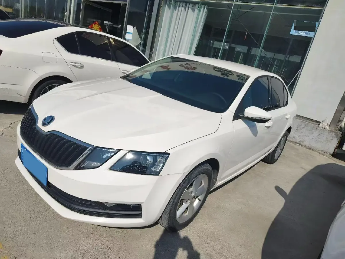 2018 Skoda Octavia 1.6L 110HP L4 5MT,autocango,china used car exporter,china ev exporter,chinese used car exporter,chinese used ev exporter