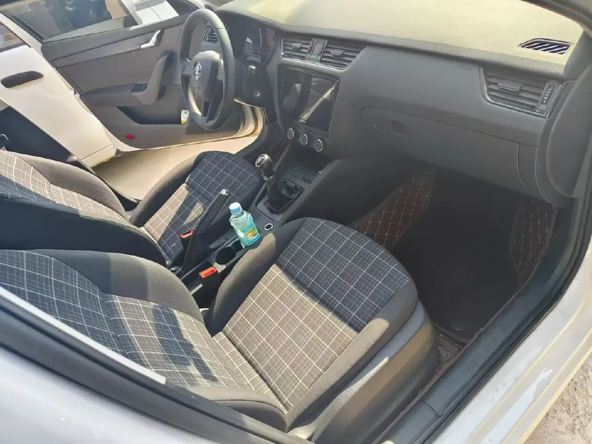 2018 Skoda Octavia 1.6L 110HP L4 5MT,autocango,china used car exporter,china ev exporter,chinese used car exporter,chinese used ev exporter