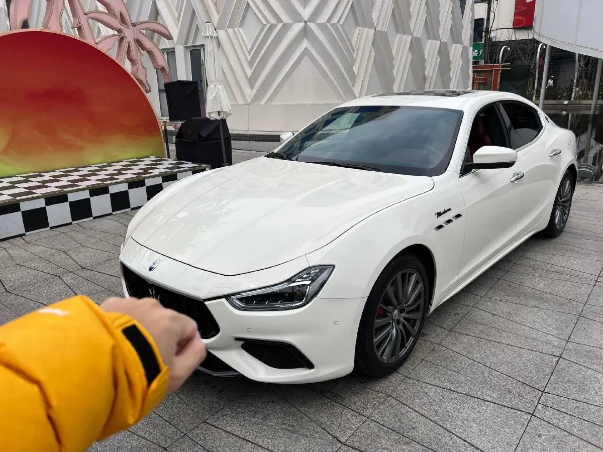 2022 Maserati Ghibli 3.0T 350HP V6 8AT,autocango,china used car exporter,china ev exporter,chinese used car exporter,chinese used ev exporter
