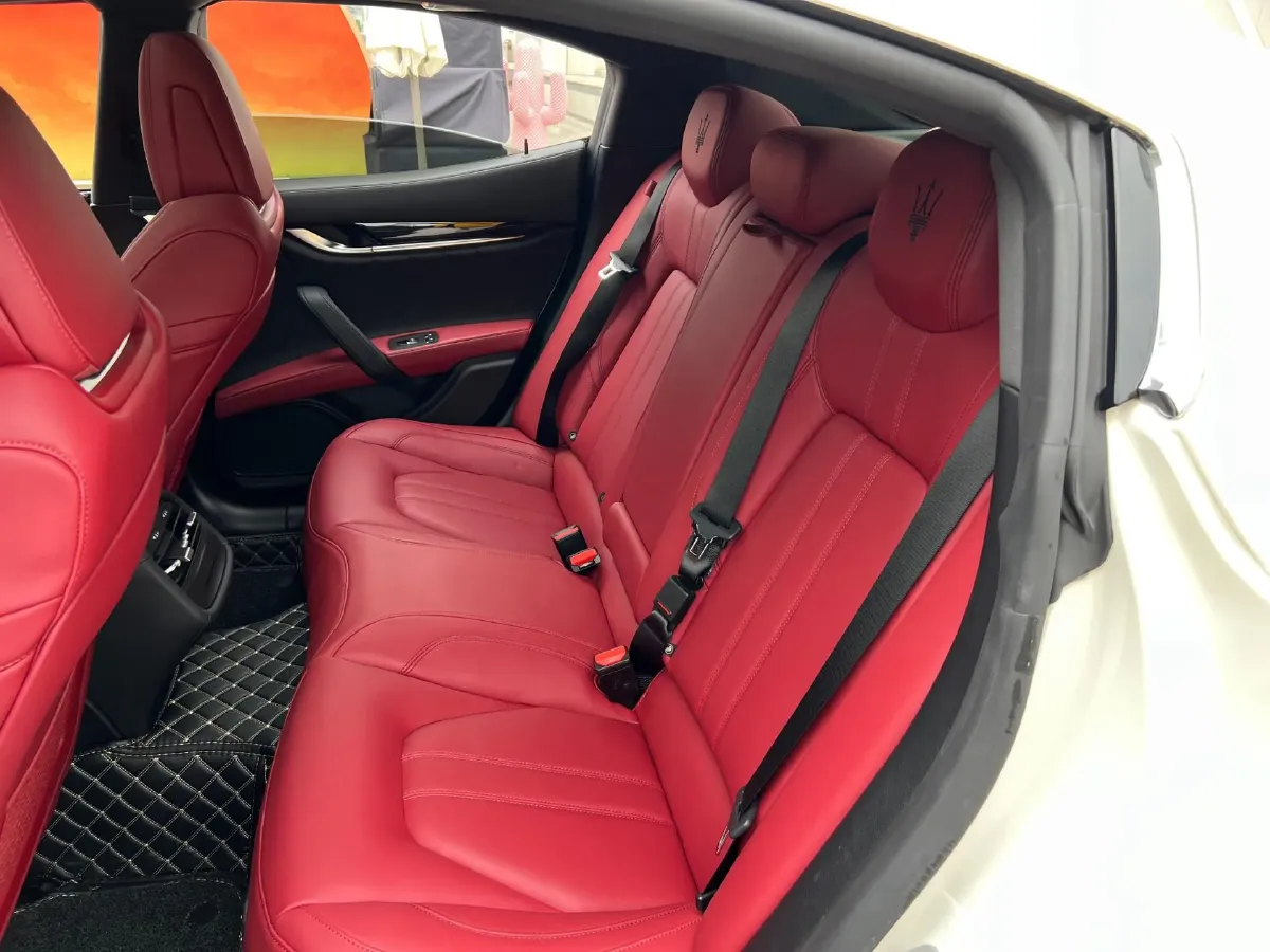 2022 Maserati Ghibli 3.0T 350HP V6 8AT,autocango,china used car exporter,china ev exporter,chinese used car exporter,chinese used ev exporter