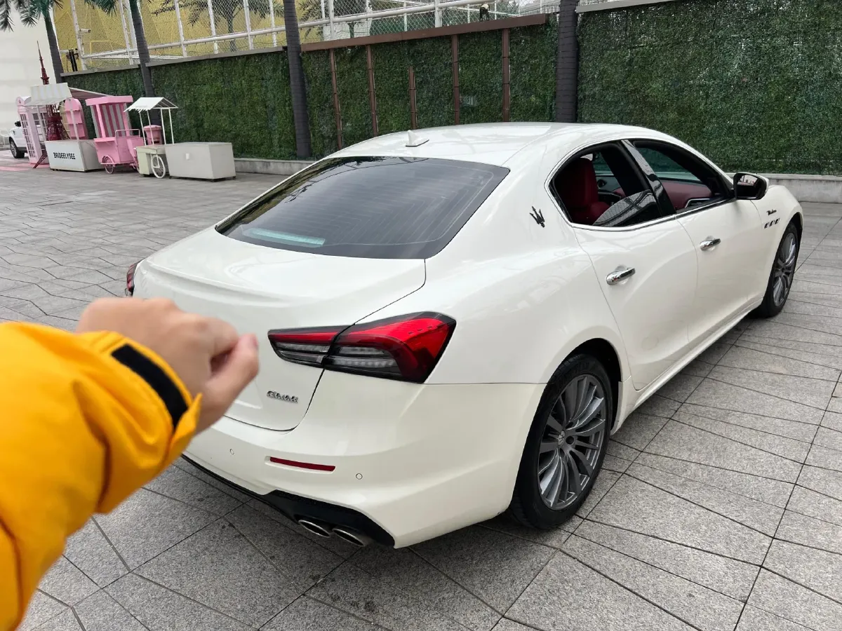 2022 Maserati Ghibli 3.0T 350HP V6 8AT,autocango,china used car exporter,china ev exporter,chinese used car exporter,chinese used ev exporter