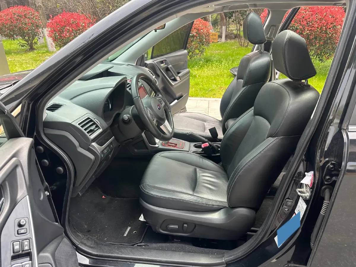 2018 Toyota Camry 2.5L 178HP L4 E-CVT Hybrid,autocango,china used car exporter,china ev exporter,chinese used car exporter,chinese used ev exporter