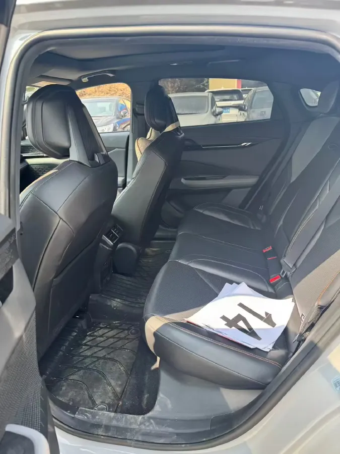 2022 ChangAn UNI-V 1.5T 188HP L4 7DCT,autocango,china used car exporter,china ev exporter,chinese used car exporter,chinese used ev exporter