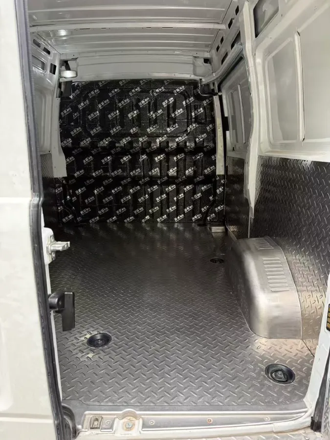 2021 MAXUS XinTu V80 2.0T 127HP L4 6MT,autocango,china used car exporter,china ev exporter,chinese used car exporter,chinese used ev exporter