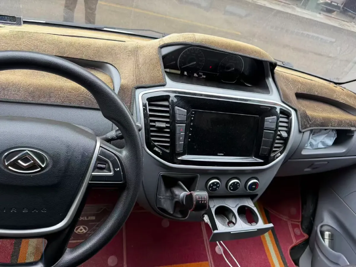 2021 MAXUS XinTu V80 2.0T 127HP L4 6MT,autocango,china used car exporter,china ev exporter,chinese used car exporter,chinese used ev exporter