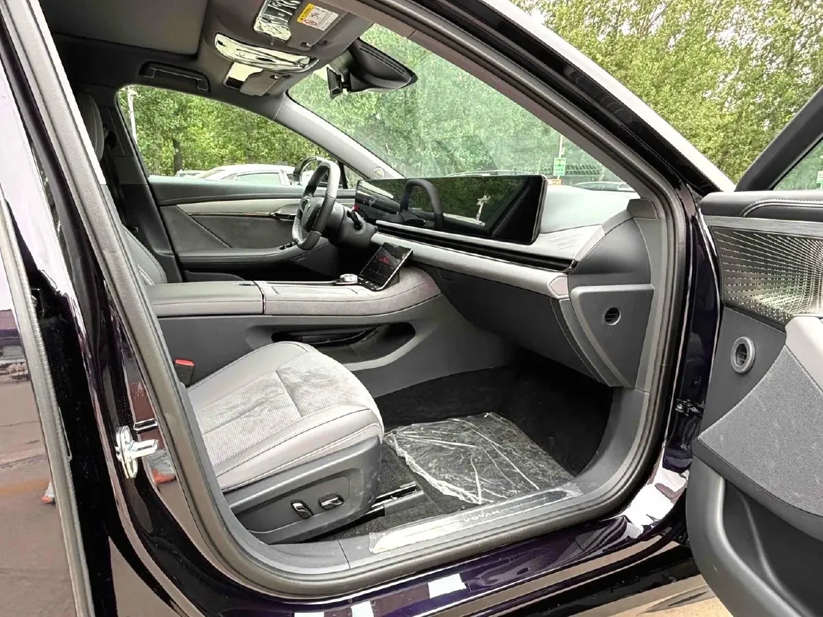 2024 Voyah ZhuiGuang 1.5T 136HP L4 PHEV 43KWH,autocango,china used car exporter,china ev exporter,chinese used car exporter,chinese used ev exporter