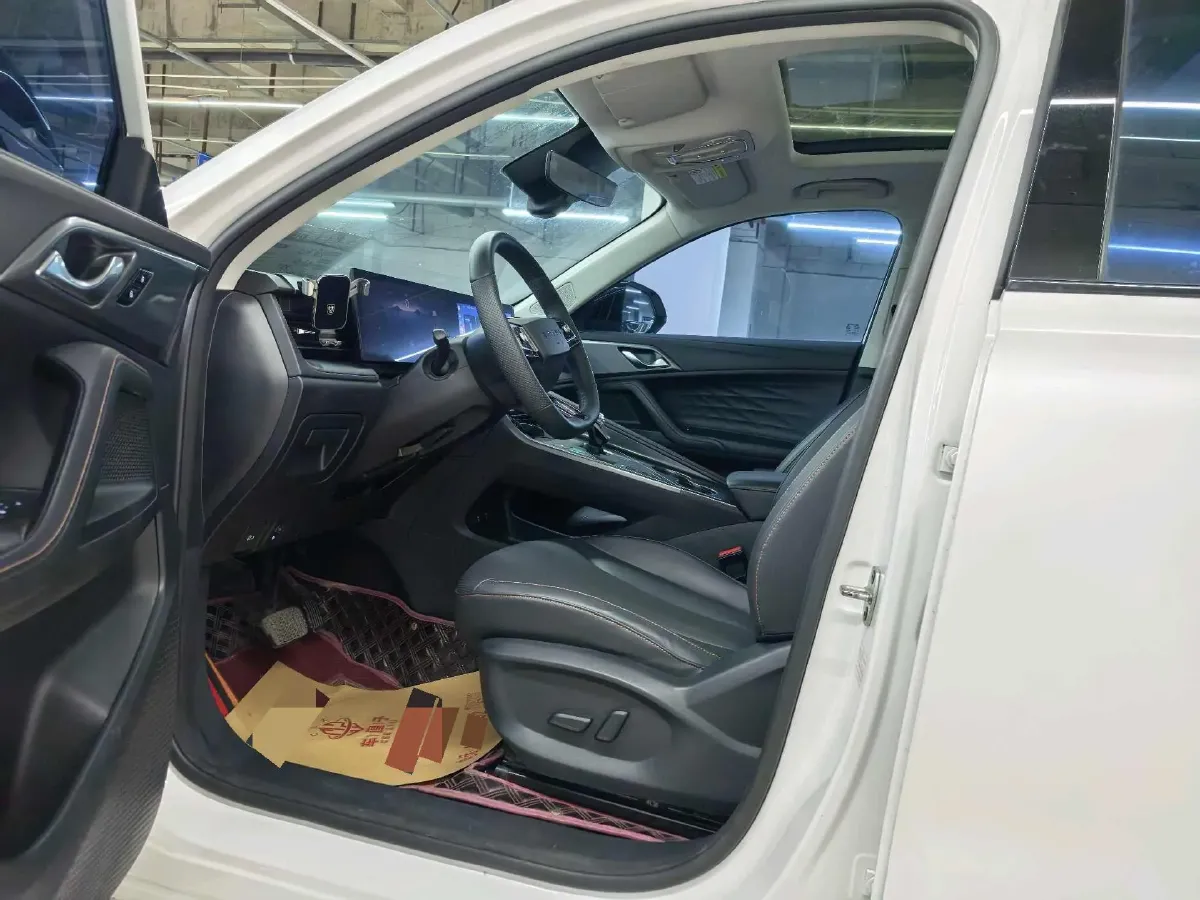 2023 Roewe RX5 1.5T 188HP L4 7DCT,autocango,china used car exporter,china ev exporter,chinese used car exporter,chinese used ev exporter