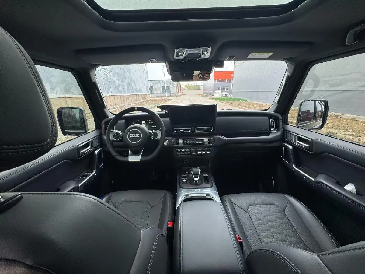 2024 212 212 T01 2.0T 252HP L4 8AT,autocango,china used car exporter,china ev exporter,chinese used car exporter,chinese used ev exporter