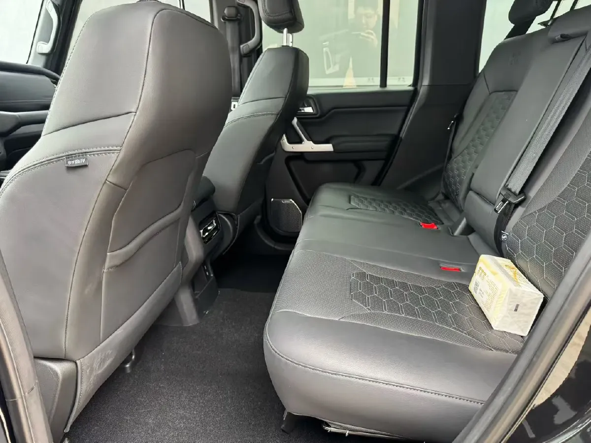 2024 212 212 T01 2.0T 252HP L4 8AT,autocango,china used car exporter,china ev exporter,chinese used car exporter,chinese used ev exporter