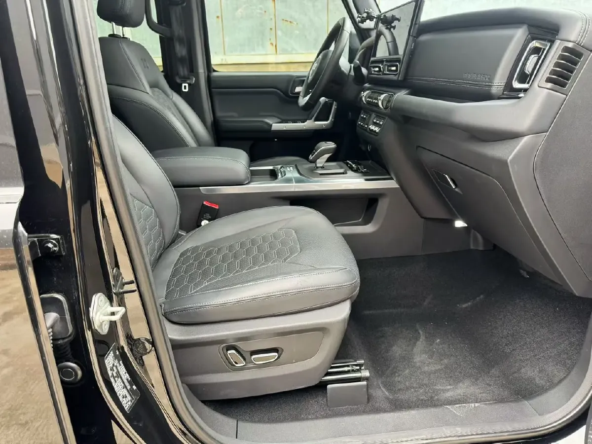 2024 212 212 T01 2.0T 252HP L4 8AT,autocango,china used car exporter,china ev exporter,chinese used car exporter,chinese used ev exporter