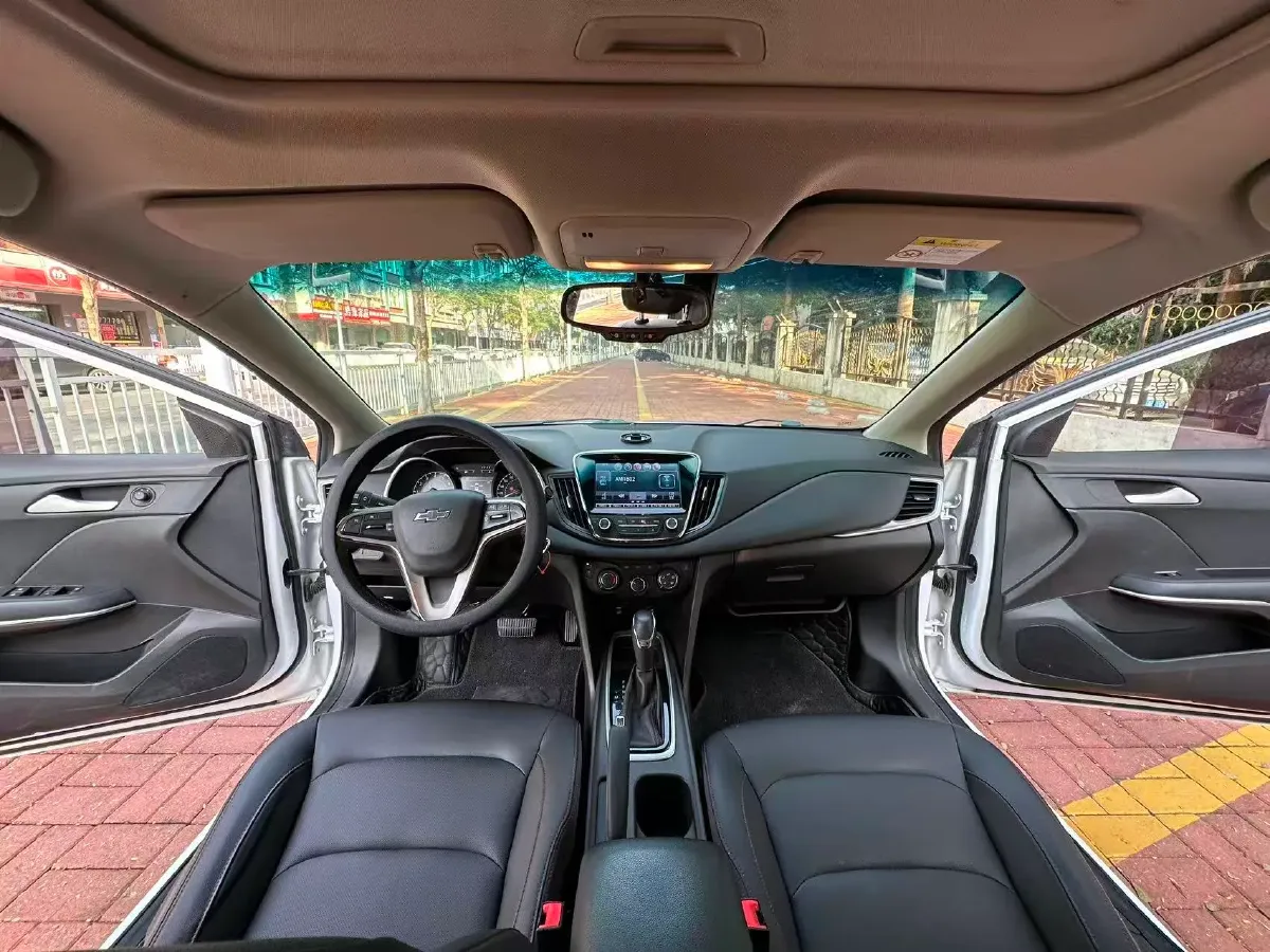 2019 Chevrolet Monza 1.0T 125HP L3 6DCT,autocango,china used car exporter,china ev exporter,chinese used car exporter,chinese used ev exporter