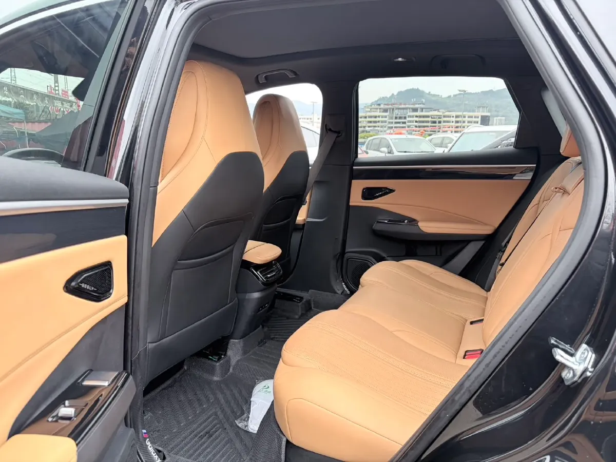 2024 Geely Galaxy L7 1.5T 163HP L4 3DHT PHEV 18.7KWH,autocango,china used car exporter,china ev exporter,chinese used car exporter,chinese used ev exporter