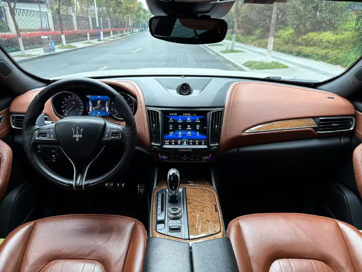 2016 Maserati Levante 3.0T 430HP V6 8AT,autocango,china used car exporter,china ev exporter,chinese used car exporter,chinese used ev exporter