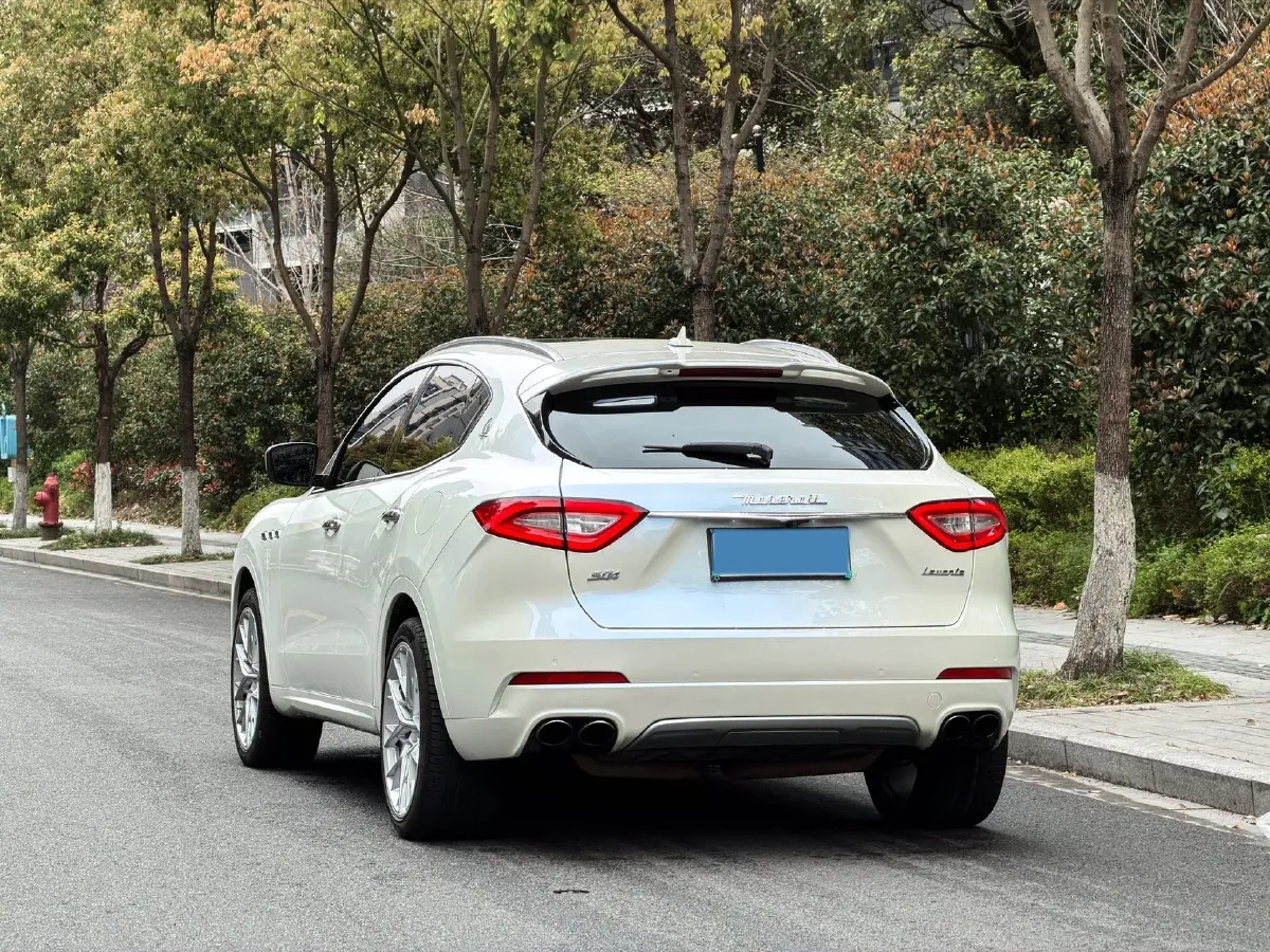2016 Maserati Levante 3.0T 430HP V6 8AT,autocango,china used car exporter,china ev exporter,chinese used car exporter,chinese used ev exporter