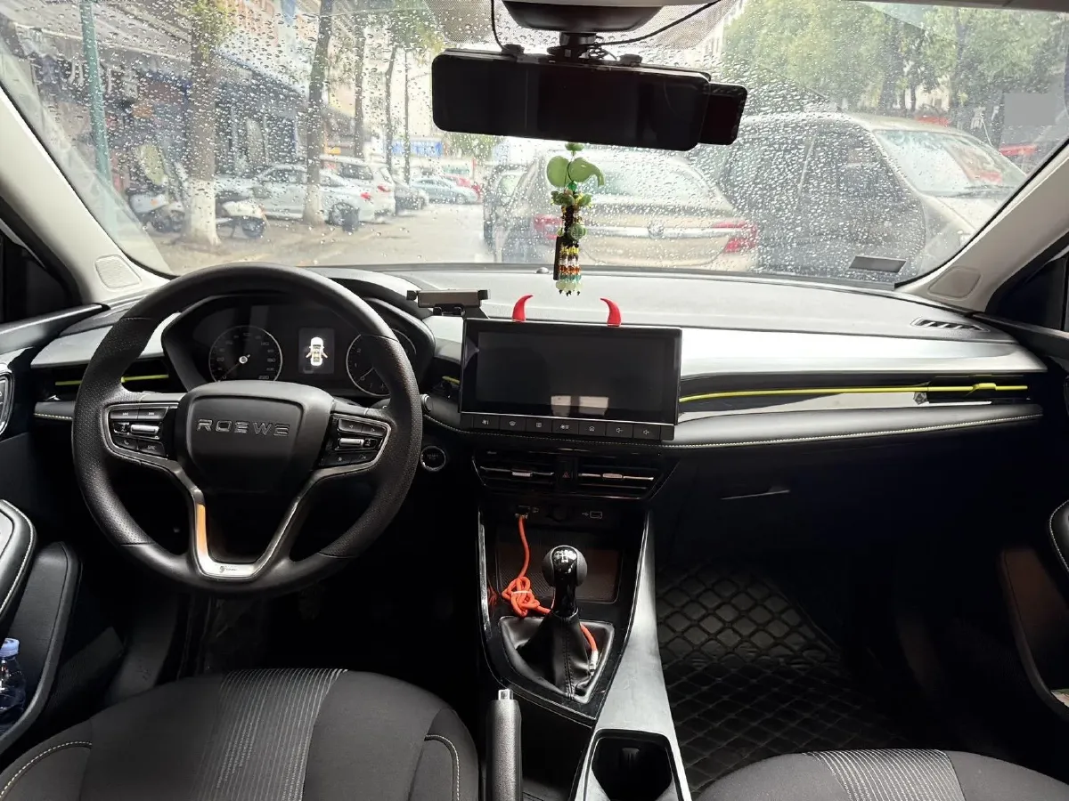 2021 Roewe i5 1.5L 120HP L4 5MT,autocango,china used car exporter,china ev exporter,chinese used car exporter,chinese used ev exporter