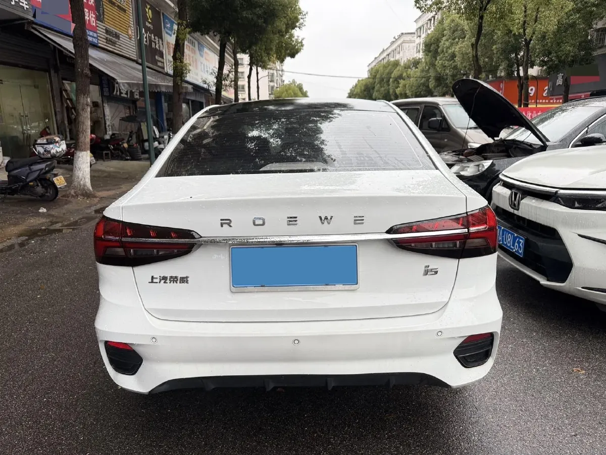 2021 Roewe i5 1.5L 120HP L4 5MT,autocango,china used car exporter,china ev exporter,chinese used car exporter,chinese used ev exporter