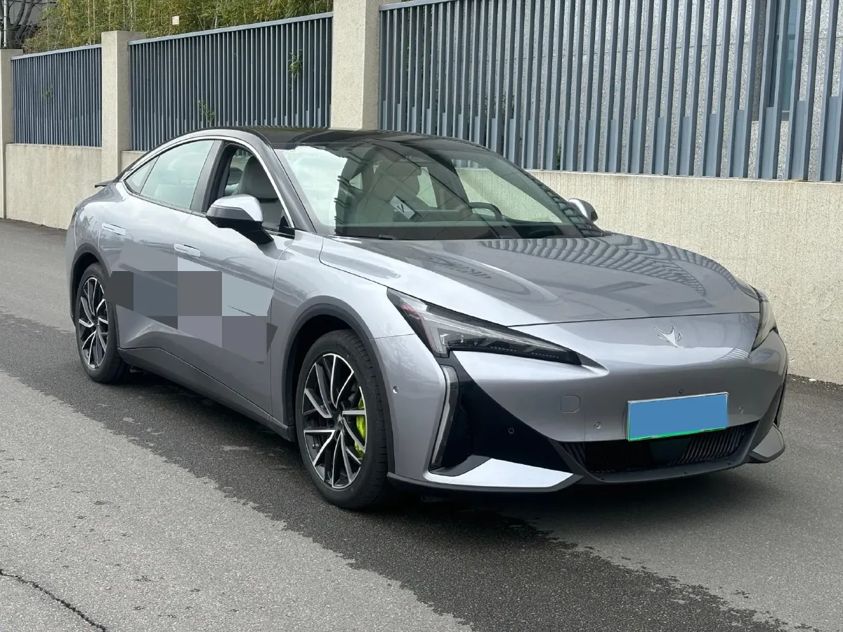 2024 ARCFOX αT5 BEV 79.2KWH,autocango,china used car exporter,china ev exporter,chinese used car exporter,chinese used ev exporter